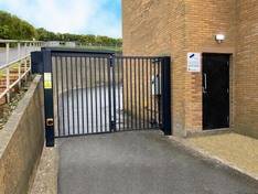 Cova SpeedMaster TL - Trackless Bi-Folding Security Gate - Security Gate