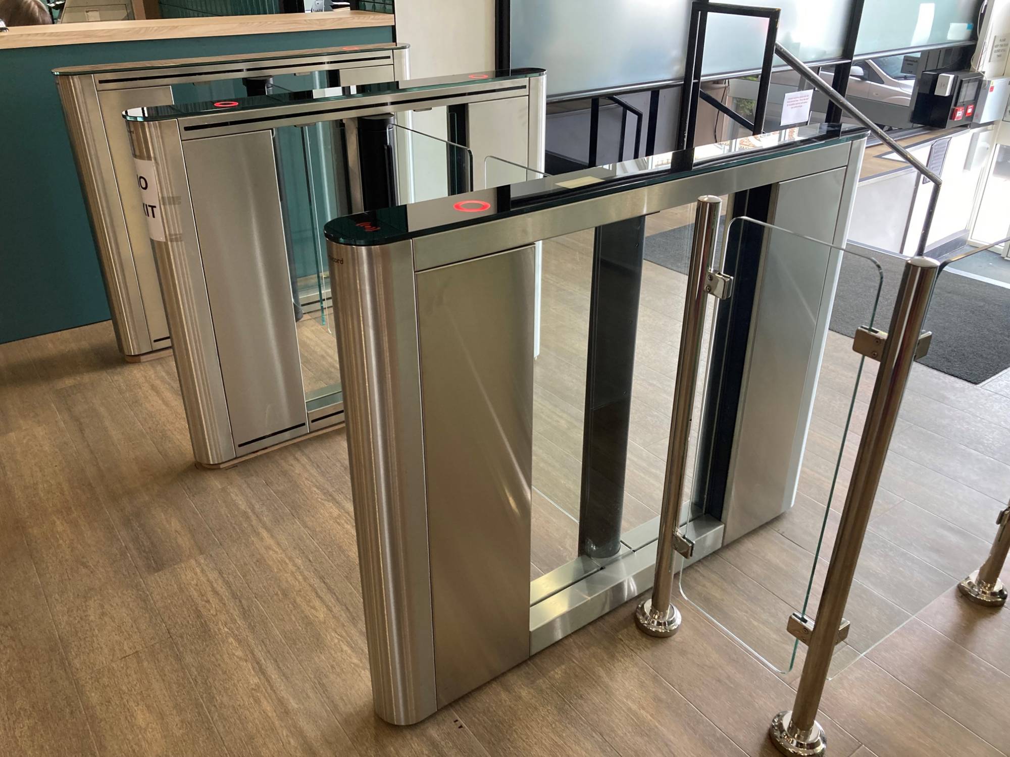 Vision Touch Speed Gates at the Pentagon Centre, Glasgow | Record U.K ...