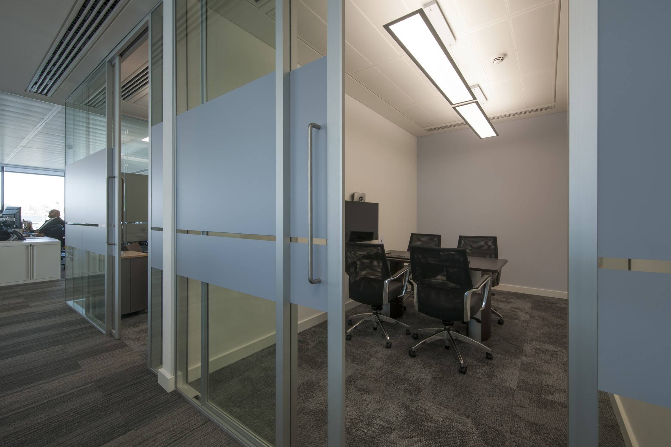 Revolution 100 DG Elite Aero Sliding Door - Sliding Door and Partition Sets