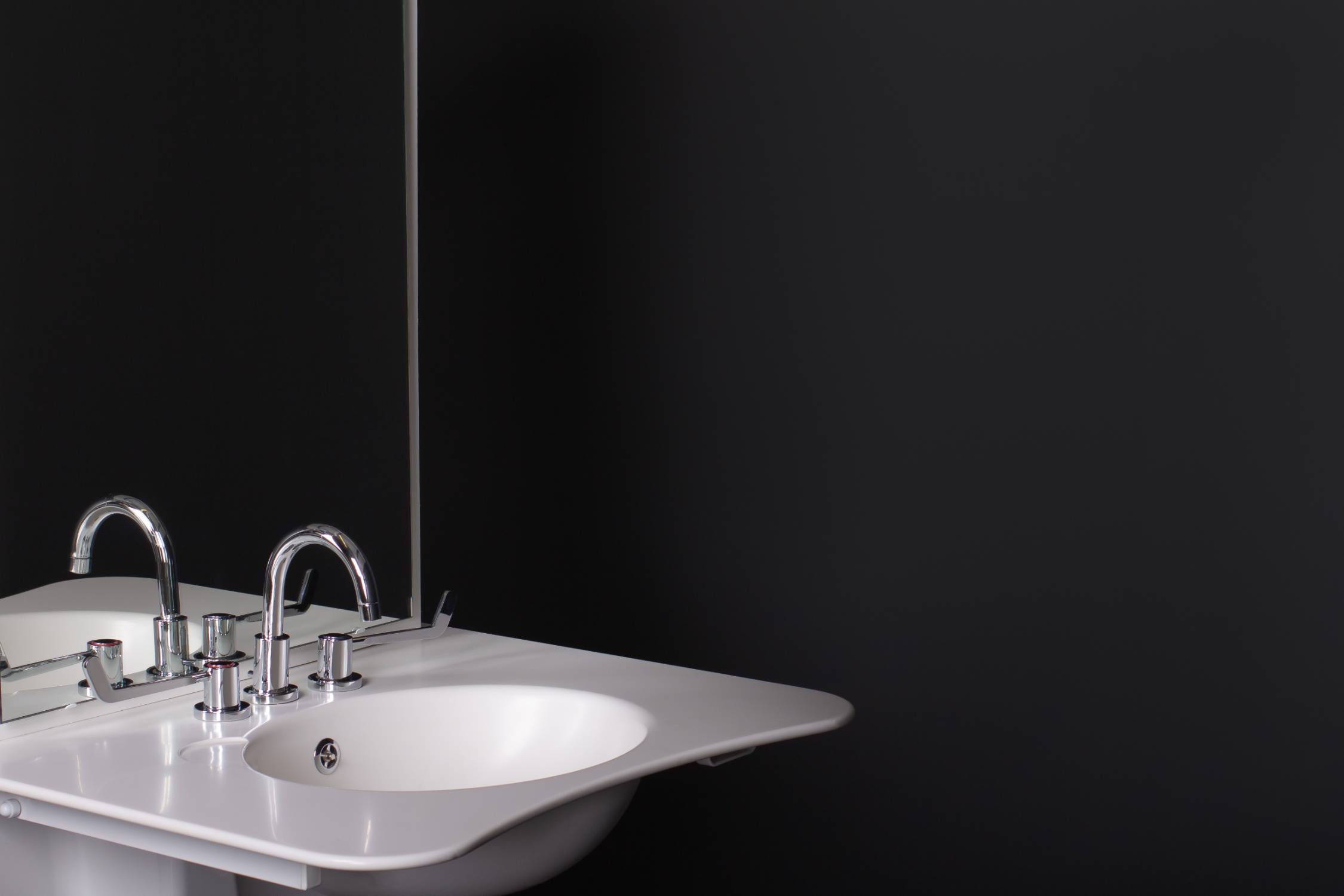 Astor ABW6/6SP Height Adjustable Washbasin with integrated mirror