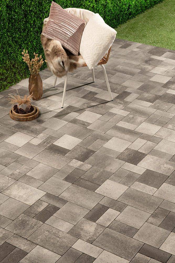 Tri Stone Paving - Mixed style paving with smooth finish 