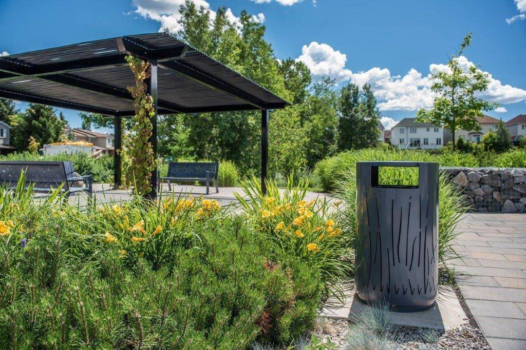 Lakeside Litter Bin