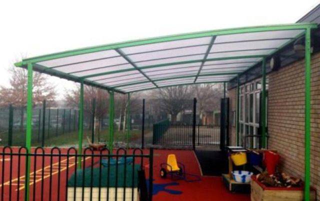 Devoke Junior Freestanding Canopy