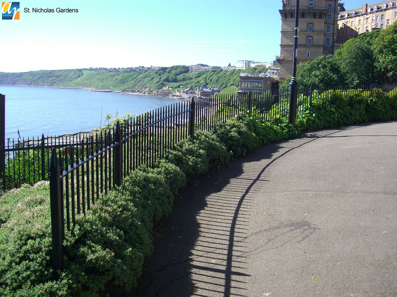Westminster Vertical Bar Railings – Decorative Mild Steel Fencing