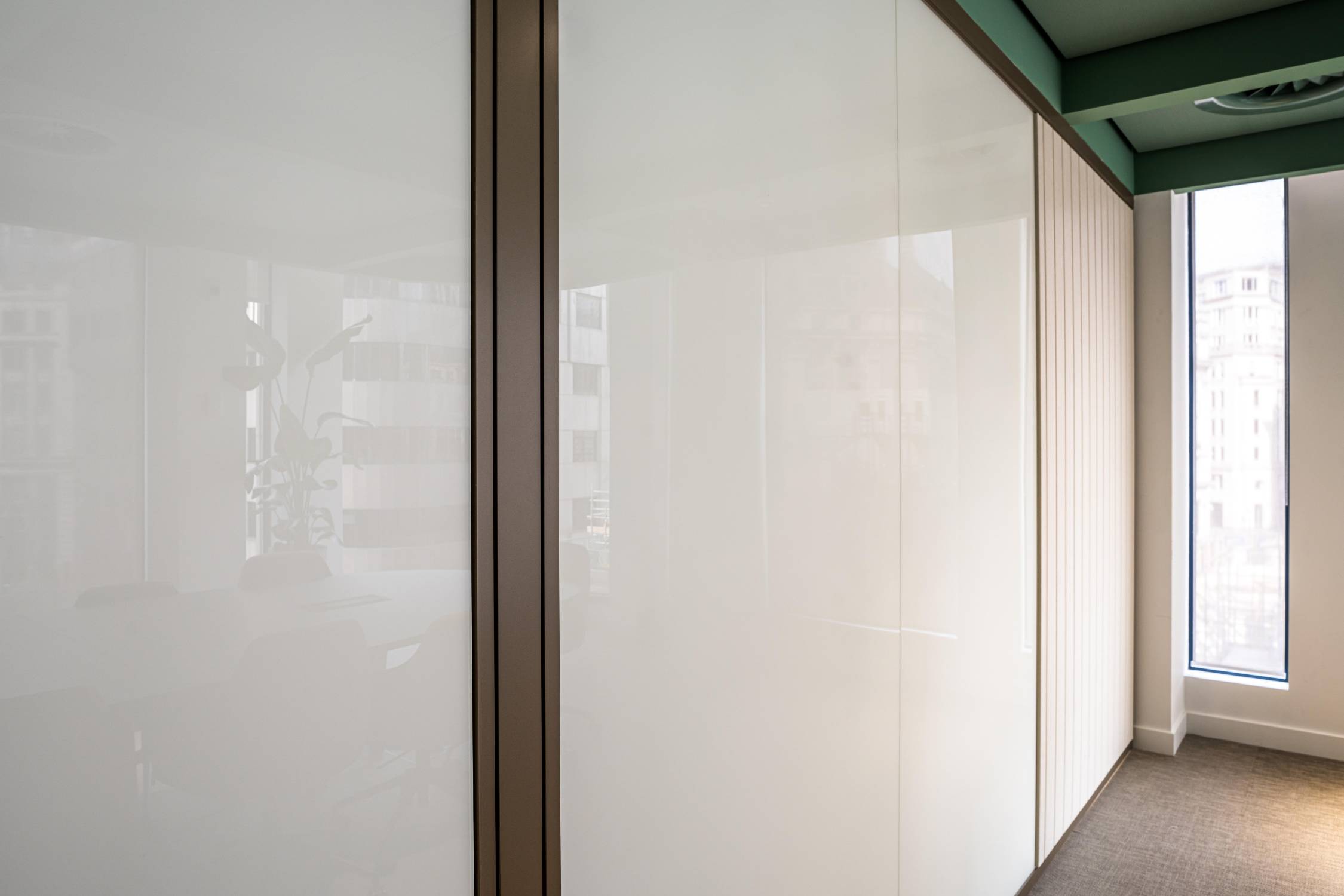 Radii | Adaptable Crosswall | Moveable Wall Demountable Relocatable Partition System | Drywall Alternative - Modular Wall System