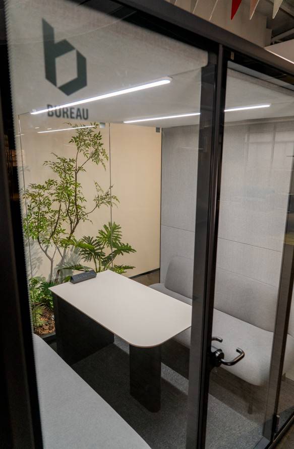 Quad - Modular Office Booth