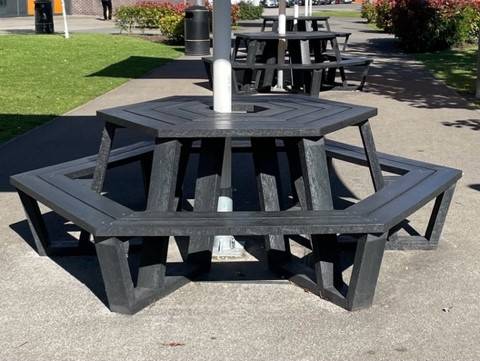 Roma hexagonal picnic table