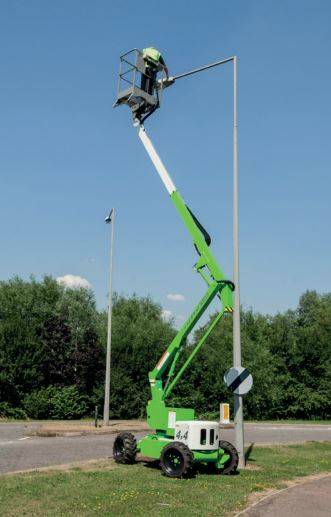 HR12 4x4 - Cherry picker