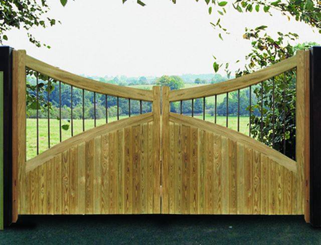 Cathedral Courtyard Gates - Timber/ Steel Modern Driveway Gate