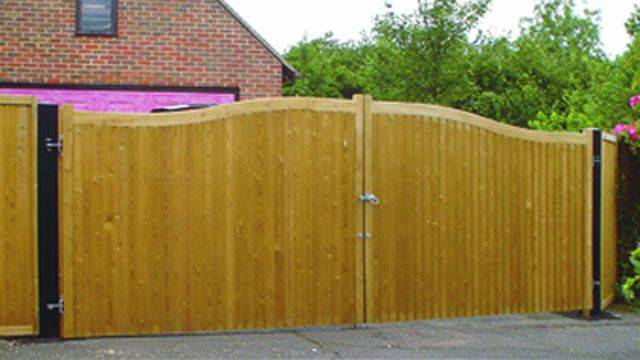 Standard Courtyard Gates