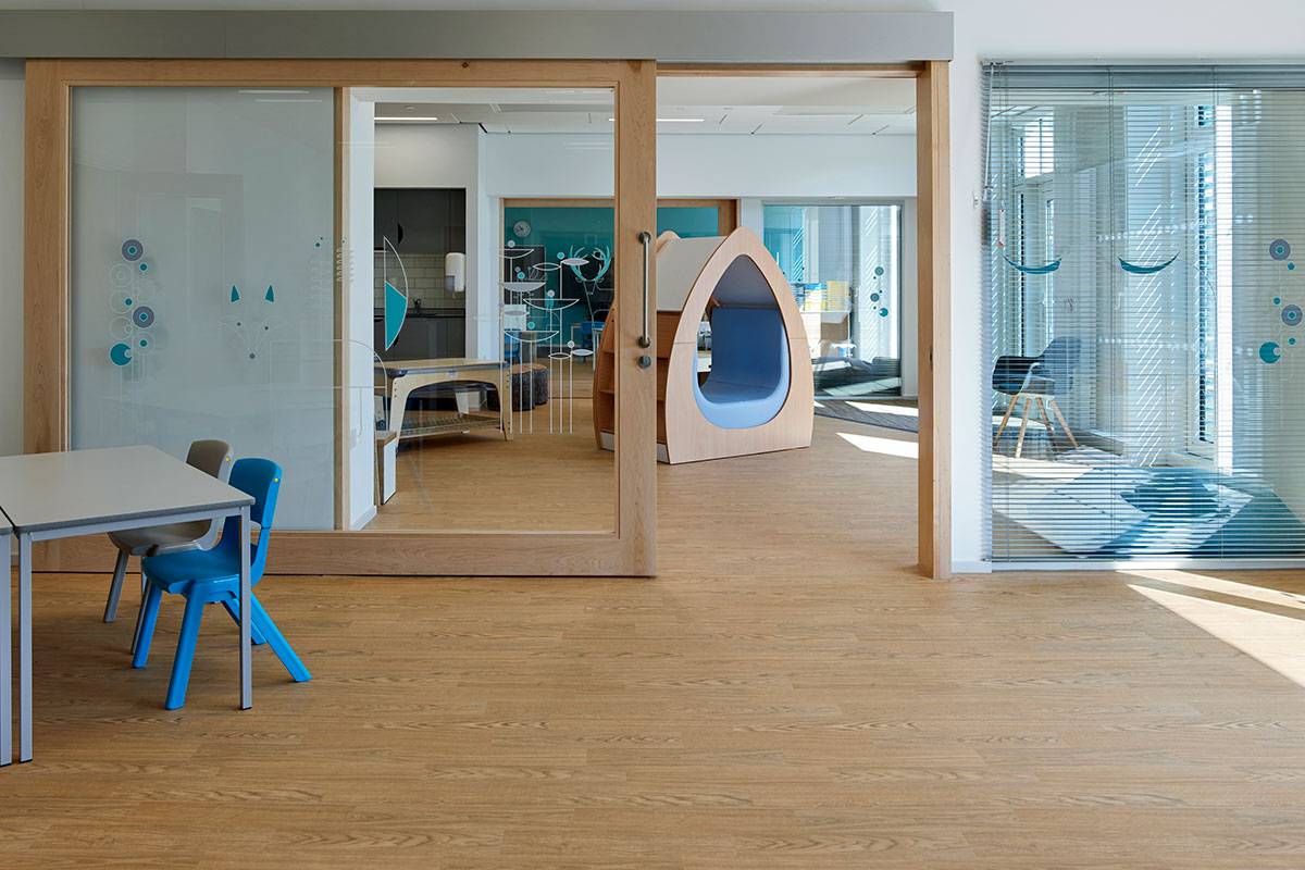 Altro Wood™ adhesive-free - Safety Flooring