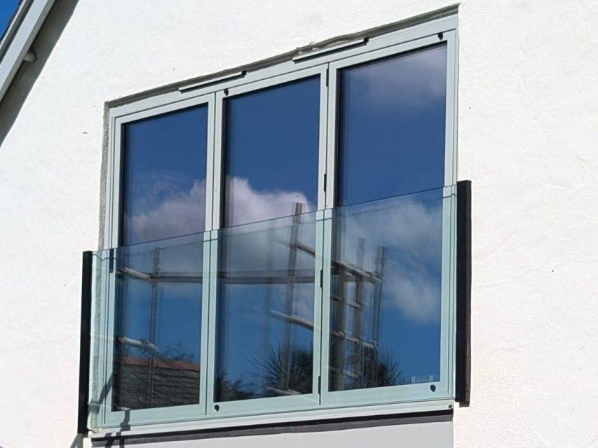 EazyJuliet Glass Balustrade System