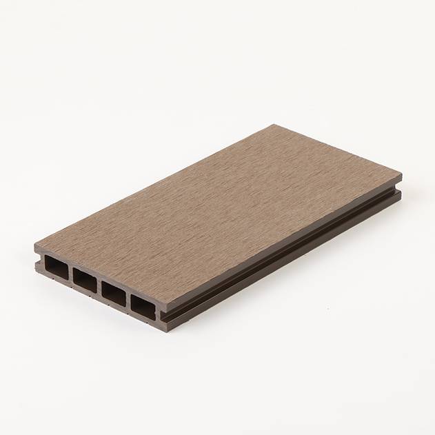 Whiteriver Portland Montana Bfl-s1 Fire Rated Composite Decking