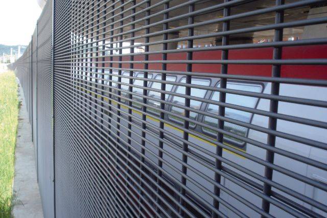 Securifor 2D + Bolt Spider Fixators - Metal Mesh Fence Panel