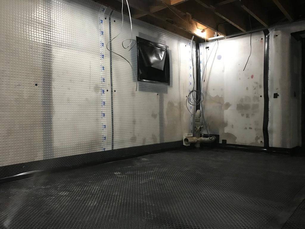 8mm Recycled Type C Cavity Drain Floor Membrane - Newton CDM 508 eco Floor  - 8 mm Recycled Cavity Drain Membrane