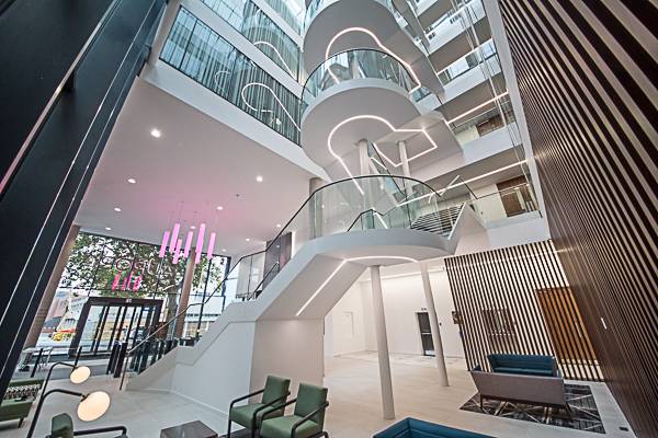 Aurora, Finzels Reach