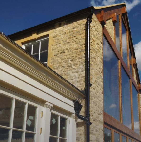 Classical Rainwater Gutter & Downpipe System 