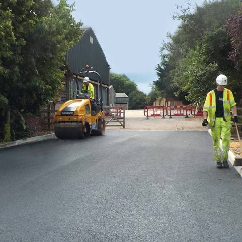 Heavy duty car park surface for science research centre