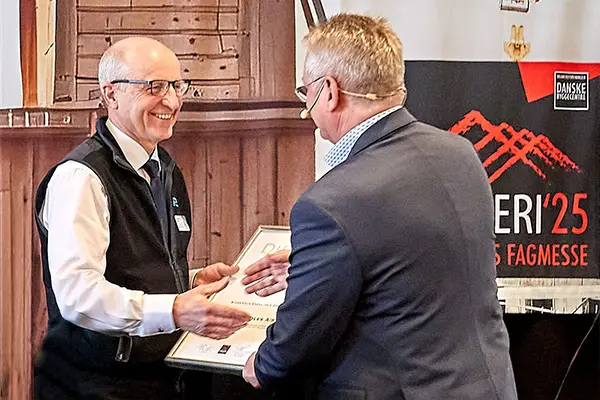 Areco Profiles i Danmark vinner Byggeriets Energipris 2025 for innovativ solcelleløsning