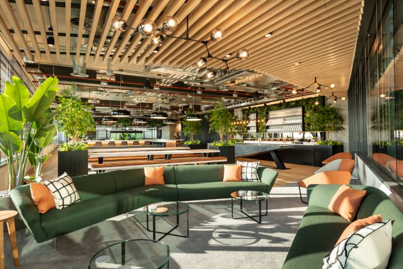 MAXISLAT Raft Feature Ceiling in Stunning Offices