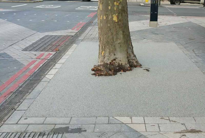 ADDASTONE TP RESIN BOUND TREE PIT SURFACING IN EXHIBITION ROAD, LONDON