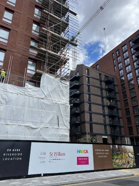 Emshield-DFR used in the Riverside Park and Gardens development in Poplar, East London, to provide fire resistant, multi-directional, high movement, structural joint sealing of floor slabs from below for 120minutes, EI Fire ratings