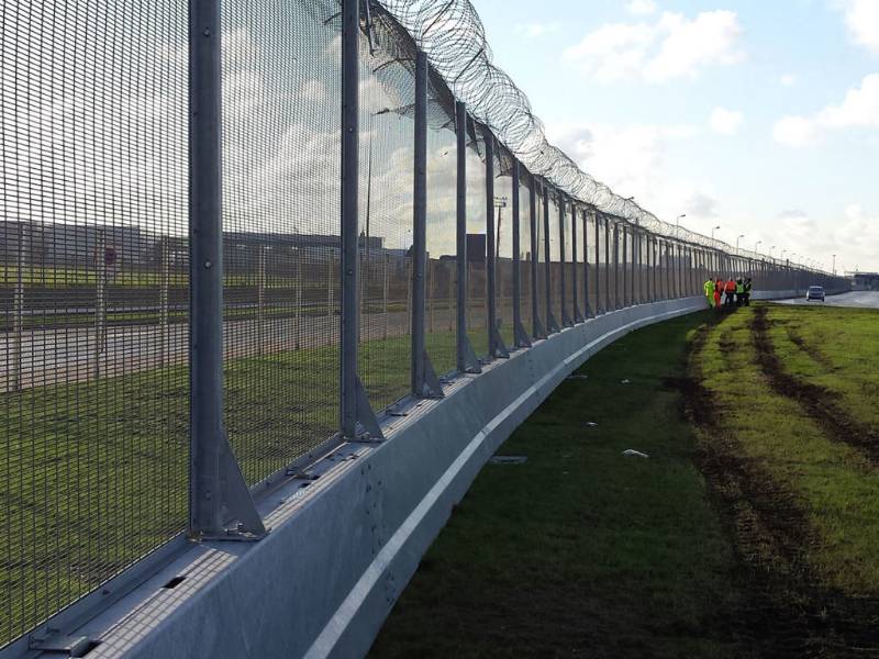 BORDER SECURITY FENCING