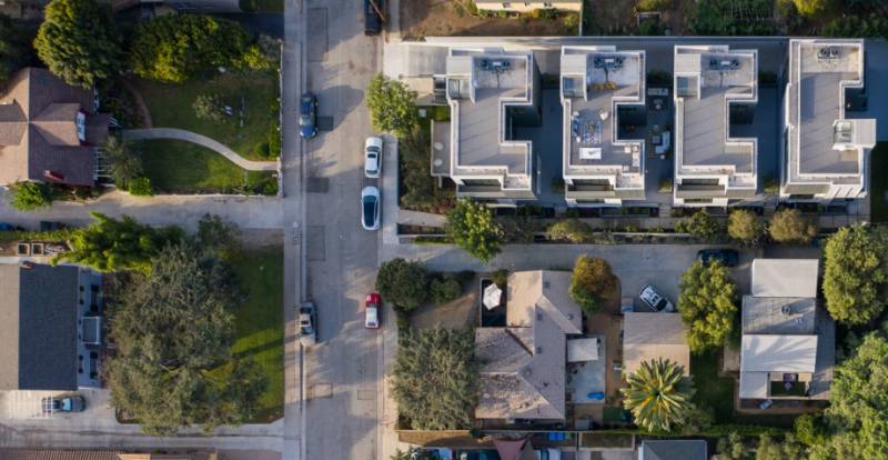 Glazing Vision Box Rooflights Feature In Stunning Homes In California
