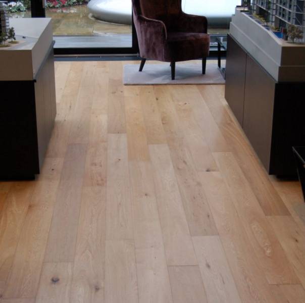 Oak Engineered Wood Flooring, UV Oiled, Mixed Grade