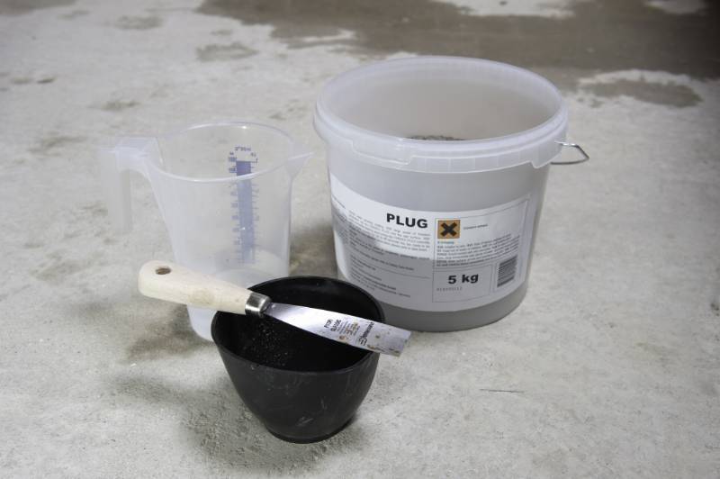 Drybase Plug - Ready-Mixed, Rapid Setting Compound to Stop Water and Moisture Ingress