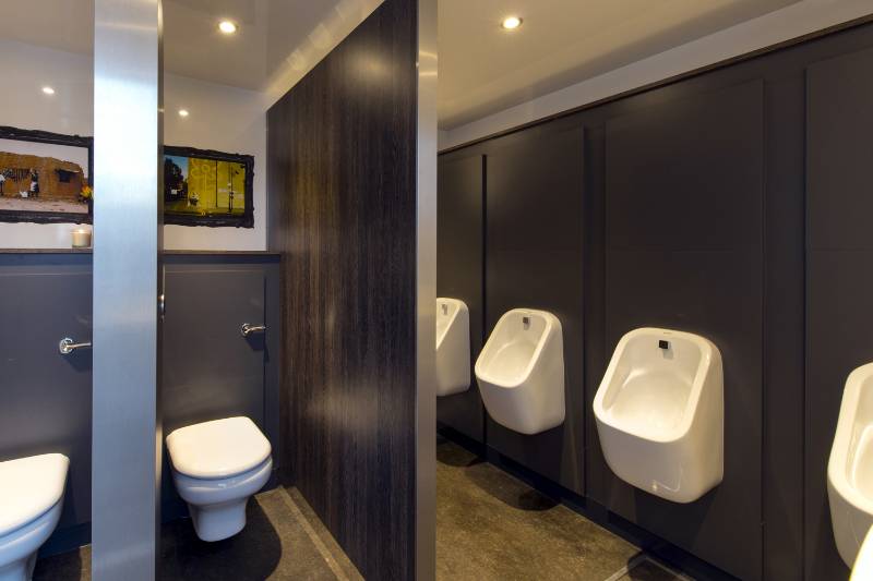 Loos for Dos Toilet Trailers