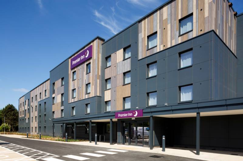 Rockpanel brings contemporary woods to lakeside Premier Inn