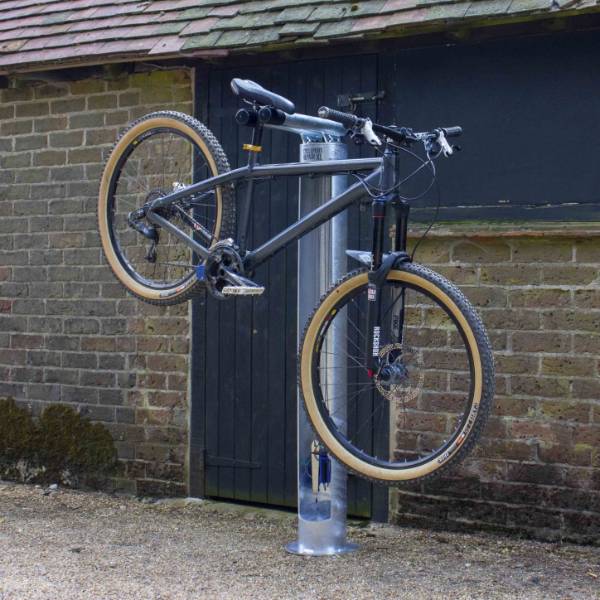 public bike repair stand