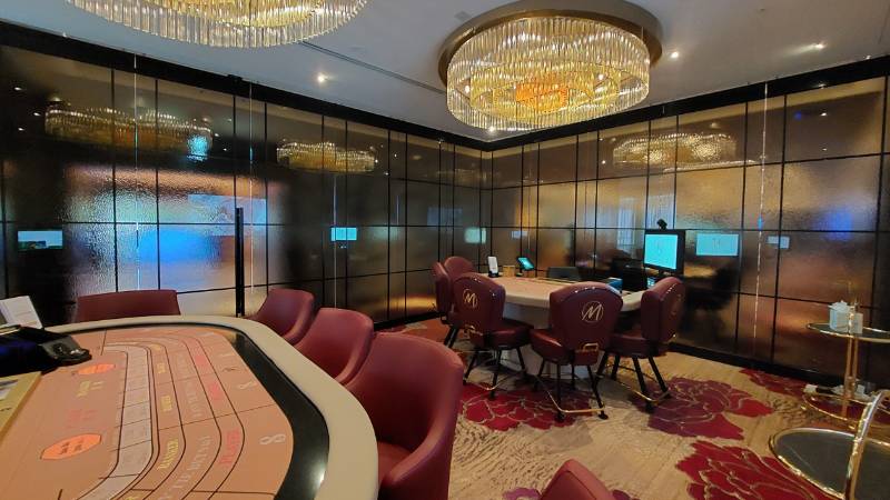 Dorma Varitrans HSW single glazed acoustic moveable wall- Metropolitan Gaming, London