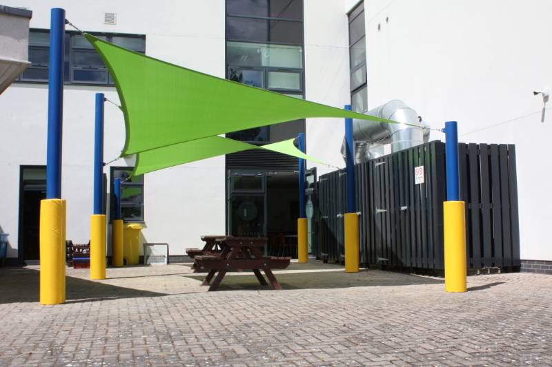 South Gloucestershire and Stroud College in Gloucestershire Finds Ideal Dining Canopy