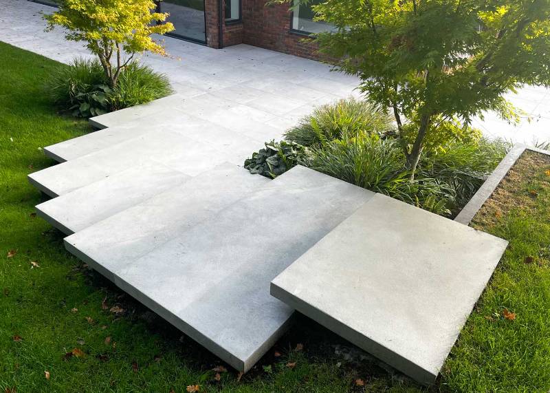 Floating Concrete Garden Steps – Oxted