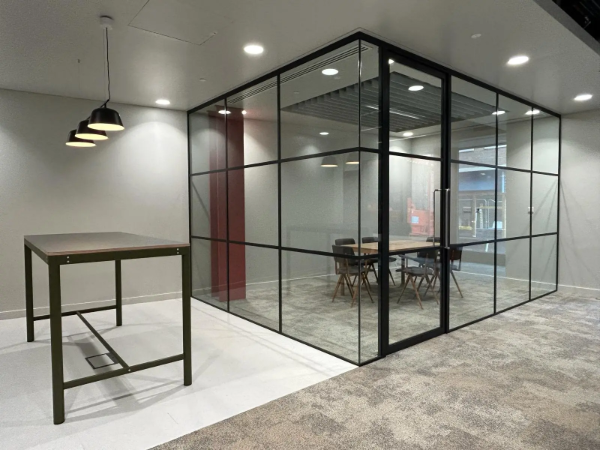 Lusso 25 Geometric - Relocatable Glass Partitions