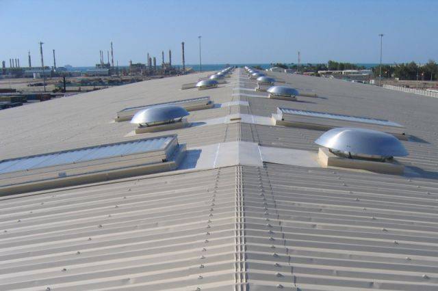 Roof-mounted fans