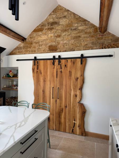 Rustic 100 - Barn-Style Sliding Door System