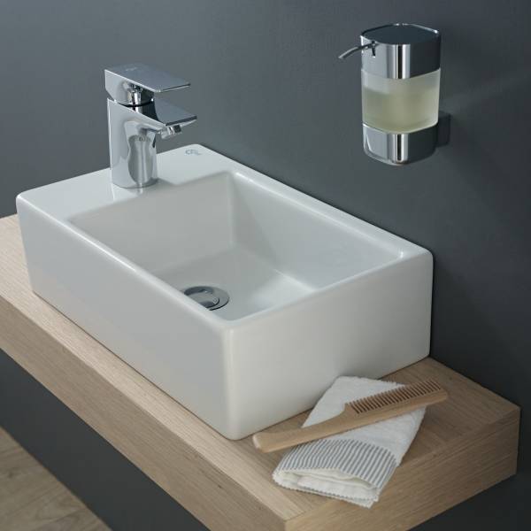 Ideal Standard Strada 45 cm Handrinse Washbasin LH Taphole