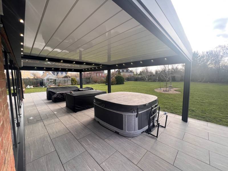 LANAI - SWAY - Retractable Louvred Canopy - COLCHESTER
