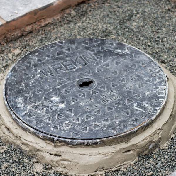 tuffset 60. Sixty Minute Cure Manhole-Levelling & Rapid Repair Mortar