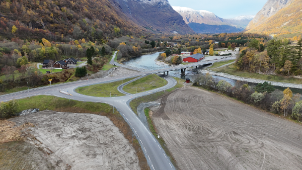 Oppdal Maskinkompani leverte grunnarbeidene på ny Elverhøybru