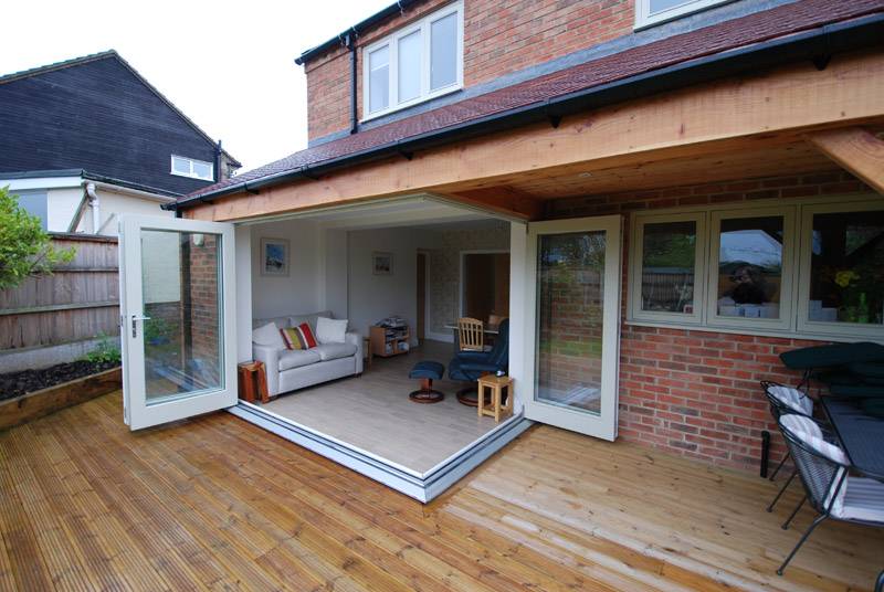 Timber Floating Corner Bifold Doors