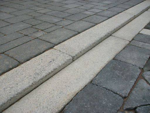 Lugano CS2 &nbsp;Kerb - 3 m external&nbsp;radius