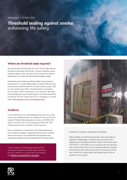 Threshold sealing against smoke