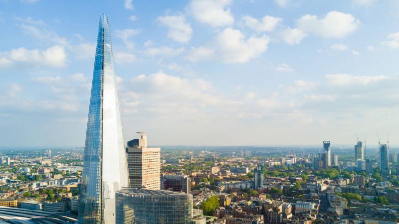 Shard Place Riser Install, London