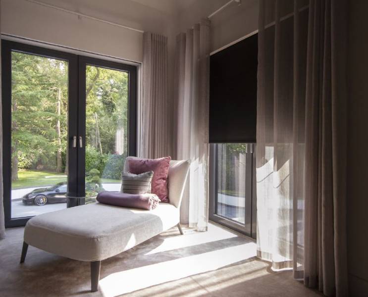 B-R12 Lutron T13 with Side Channels in Blindspace by Grants - Triathlon Roller