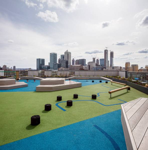 Burdett Road - Canary Wharf