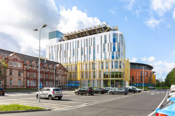 Greater Manchester Major Trauma Hospital | Vector® Fin Façade System
